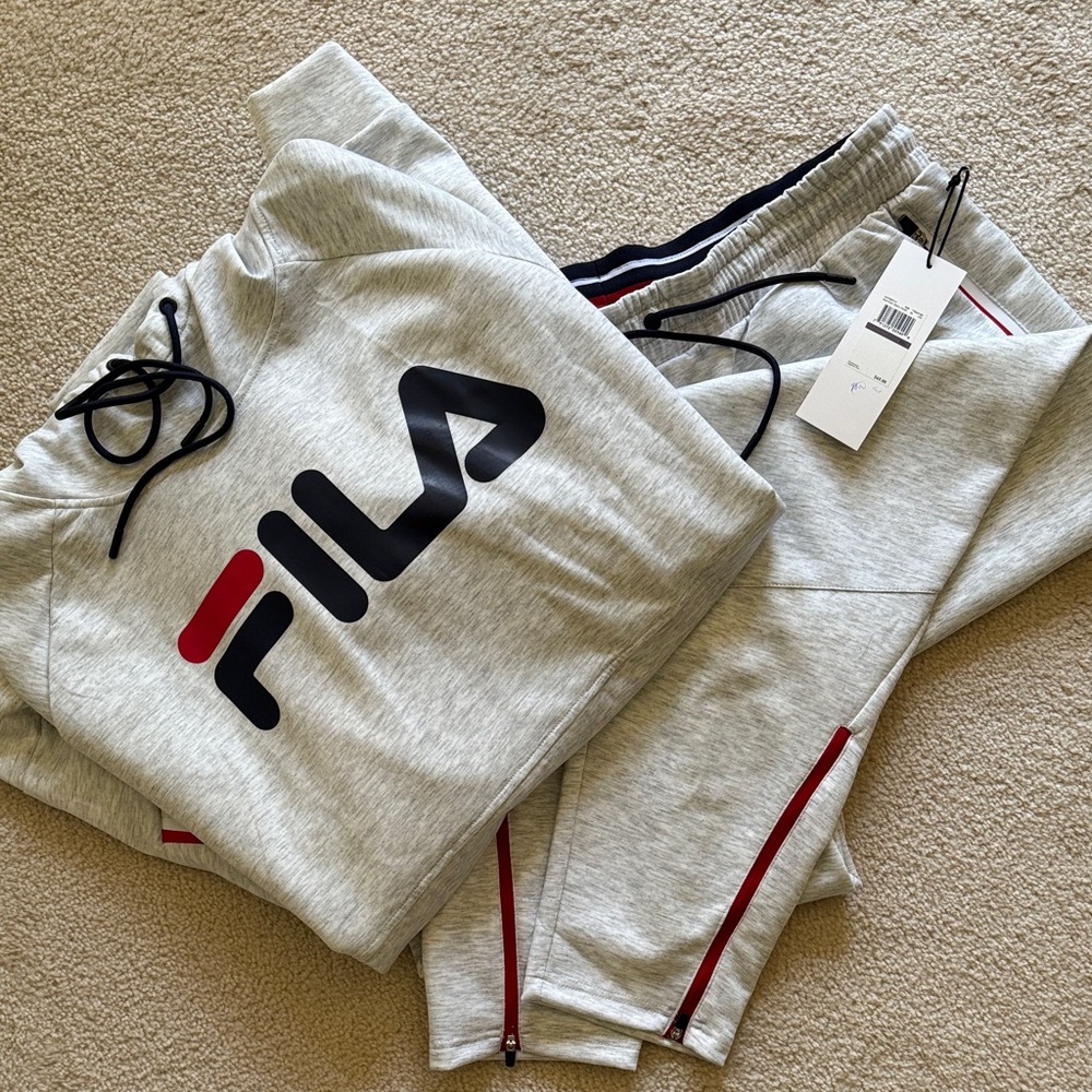 Fila Men’s Big &Tall Light Gray Sweatpants 2X, Hoodie 4X